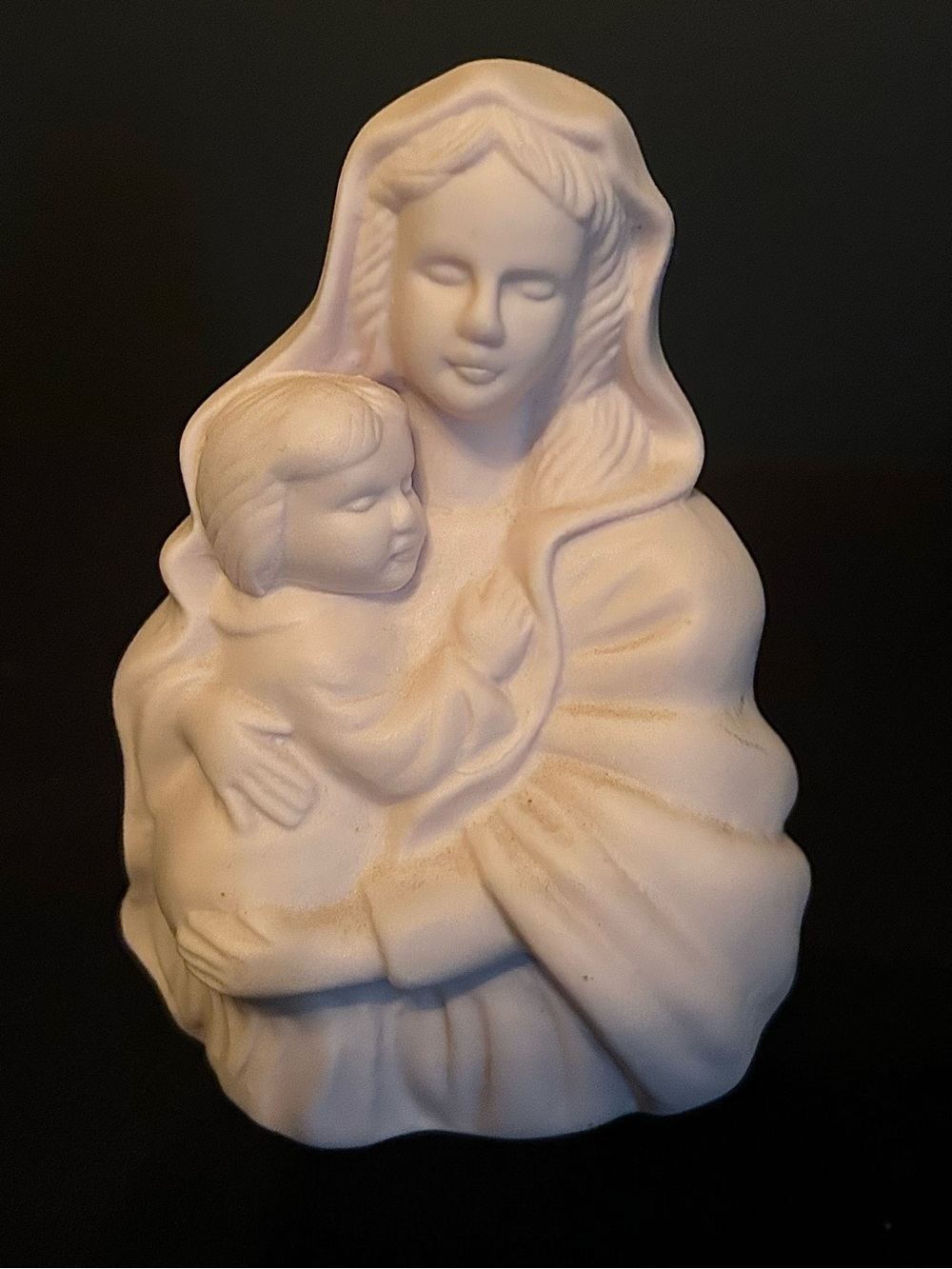 MADONNA & BABY Figurine Fine Jade Porcelain  4.5" Tall Hermitage Pottery